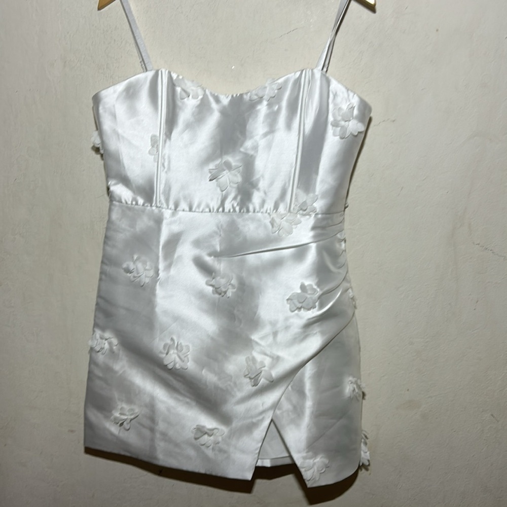 Fashion Nova Toulouse Mini Dress White Size Large NWT - Picture 4 of 10